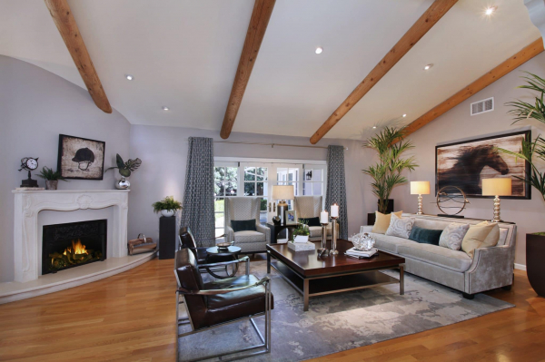 Натяжные потолки в районе Гидрострой